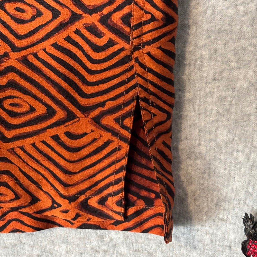 Milo's Men's S Short Sleeve Button Down Shirt 100% Silk Orange Black Geometric - Picture 3 of 8